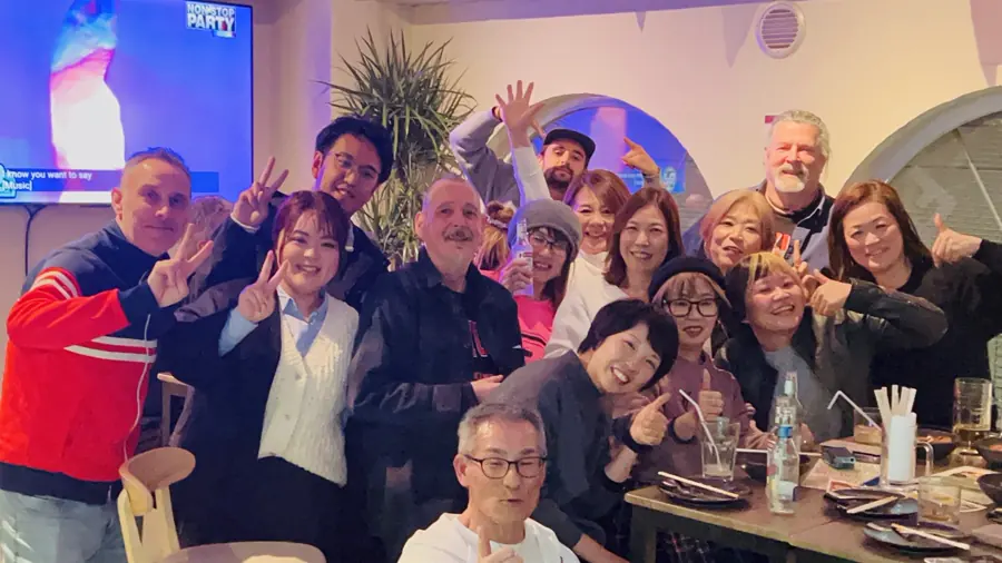Friendz wide event photo